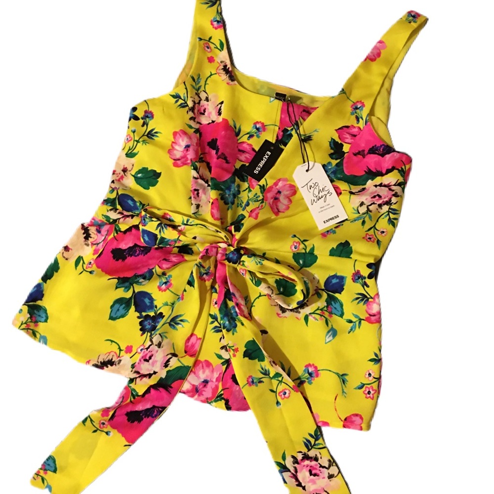 🆕🎈‼️🌺FLORAL TIE TOP🌸 - Picture 2 of 8